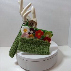Crochet Floral Green Pouch